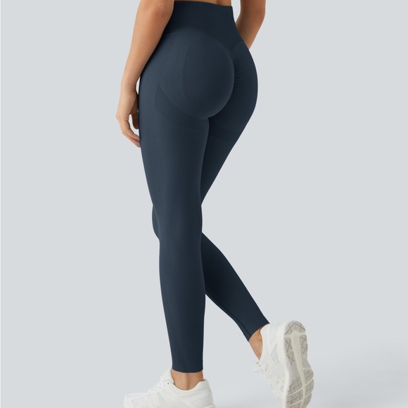 HALARA Black High-Waisted Leggings - Picture 1 of 5